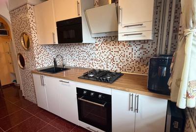 Apartament cu 2 camere semidecomandat, mobilat în 1 Mai - 1