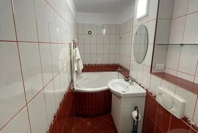 Apartament 3 camere Zona Inspectoratului Scolar - etaj 3/4  -75 mp - 3