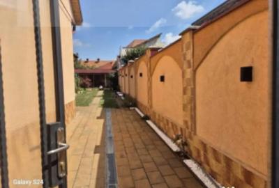 Casă cu 4 camere cu Teren 350 Mp în Central - 4