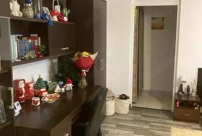 Garsonieră decomandată în Nicolina