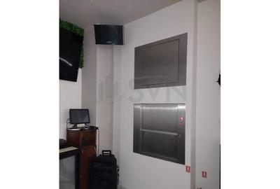 Casă individuală cu 9 camere cu Canalizare în P-ța Unirii - 11