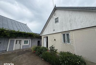 Casă cu 2 camere cu Teren 2100 Mp în Bălcăuți