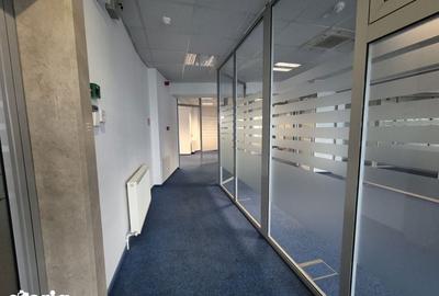 Spațiu comercial, de 190 mp, în Central - 8