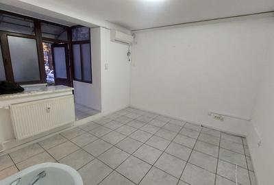 Spatiu comercial, parter, 50 mp, Calea Bucuresti zona Scoala 21 - 1