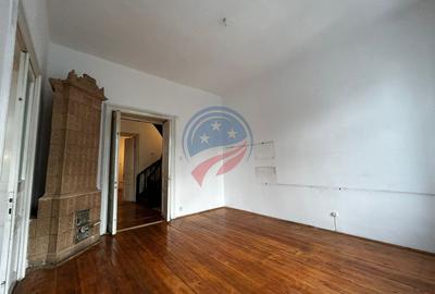 Spațiu comercial, de 225 mp, în Central - 7