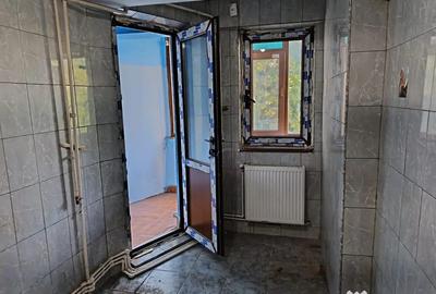 Apartament cu 2 camere decomandat în Micro 13 - 6