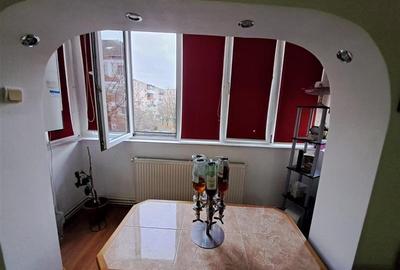 4 camere,et 2, Torontalului, 2 bai, 2 balcoane, centrala proprie, clima - 7
