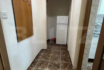 Apartament cu 2 camere semidecomandat în Micro 6 - 9