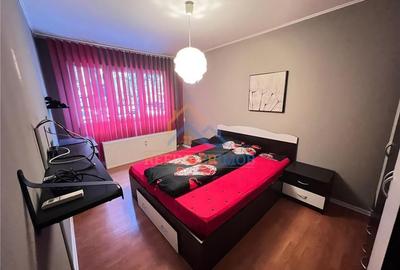 Apartament cu 3 camere semidecomandat în Gorjului