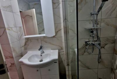Apartament cu 3 camere decomandat în Iara - 2