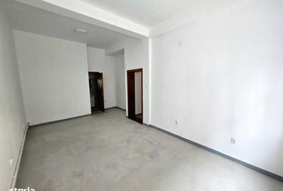 Spațiu comercial, de 105 mp, în Central - 13