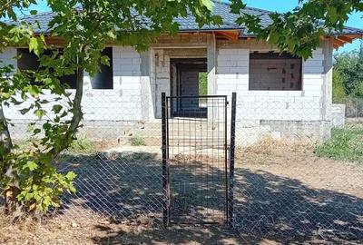 Casa la rosu Tancabesti - 1