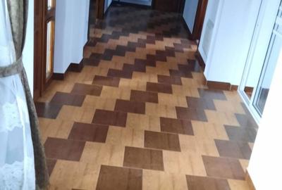 Casă cu 5 camere în Golești - 2