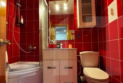 Apartament cu 4 camere decomandat, mobilat în Central