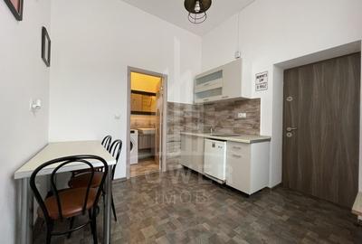Garsonieră decomandată în Central - 5