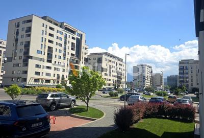 Apartament cu 3 camere decomandat, mobilat în Tractorul - 19
