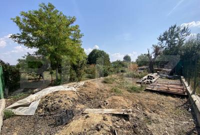 Teren de 800 mp, în Central