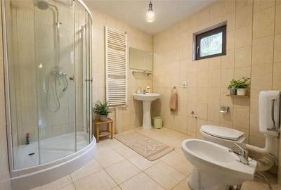 Casă individuală cu 4 camere cu Canalizare în Exterior Est - 7