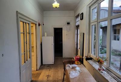 Casă cu 3 camere cu Teren 360 Mp în Central - 2