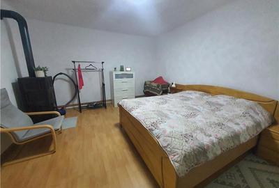 Casă cu 4 camere cu Canalizare în Slimnic - 17