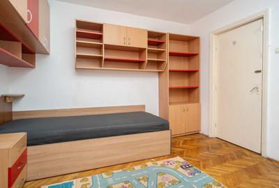 Apartament cu 3 camere semidecomandat, mobilat în Podu Roș - 8