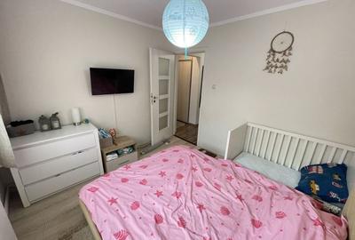 Girocului | 3 camere | Decomandat | Balcon | 2 băi | Centrală proprie - 20