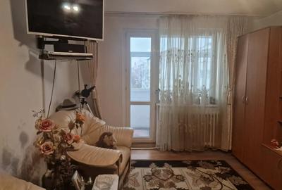 Apartament cu 2 camere decomandat în Precista