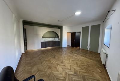 2 camere - nemobilat  Piata Romana IM504A