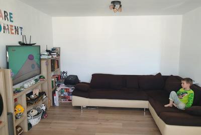 Apartament cu 3 camere decomandat în Bumbești-Jiu - 1
