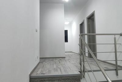 Casă cu 4 camere cu Teren 180 Mp în Central - 13