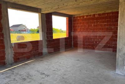 CASA DE VANZARE LA ROSU IN CIHEI, STRADA INCHISA,ZONA LINISTITA - 5