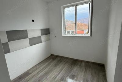 Apartament cu 2 camere decomandat în Orșova - 4