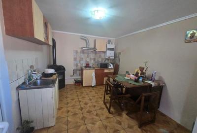 Casa de vanzare in zona centrala Oltet - 7