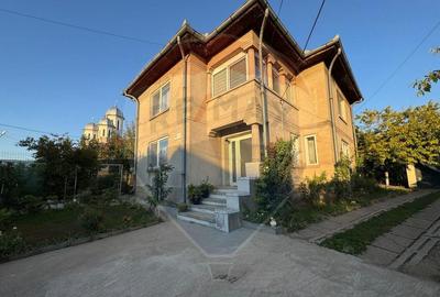 Casă cu 7 camere cu Canalizare în Central - 18