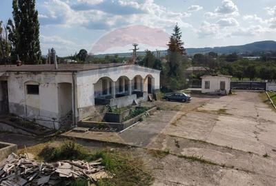 Spațiu industrial, de 1,252 mp, în Jariștea - 9