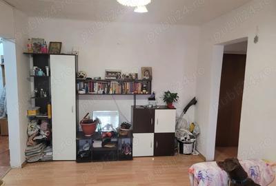 De vanzare apartam 3 camere - 4