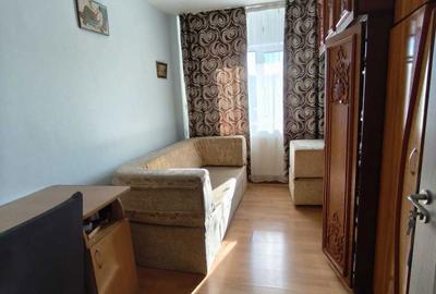Apartament cu 4 camere decomandat în Central - 8