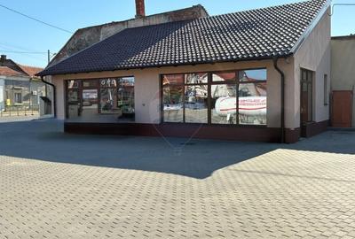 De închiriat spațiu comercial - 2