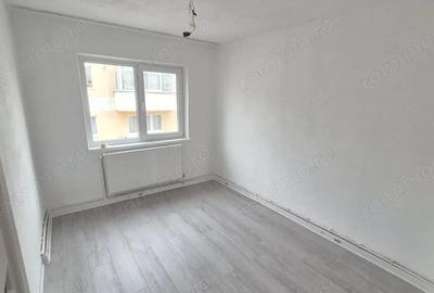 Vanzare apartament 2 camere, 42 mp - Bumbe?ti-Jiu - strada Jiului - 8