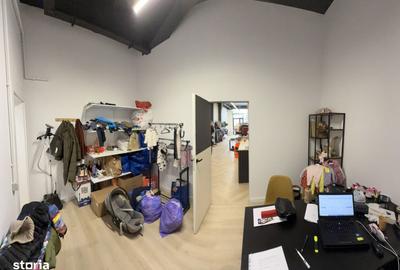 Spațiu comercial, de 75 mp, în Central - 4