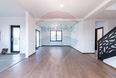 Vanzare Casa 4 camere, stil mediteranean,Domnesti - 8