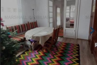 Vand casa cu 3 camere CENTRAL - 4