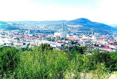 Teren de 16000 mp, în Central - 1