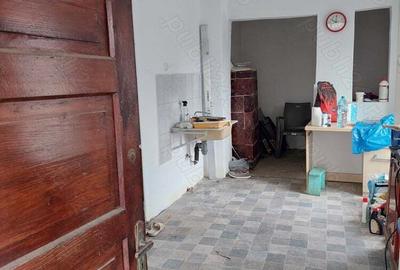 Casa de vanzare Contesti, teren 5900 mp - 3