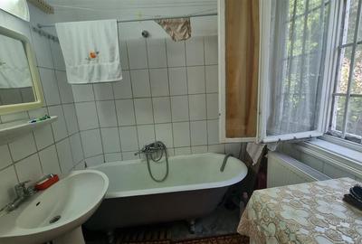 Apartament de doua camere  la casa , cu gradina zona centrul Istoric - 8