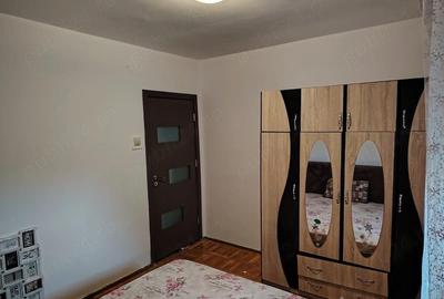 Apartament cu 3 camere semidecomandat în Central - 4