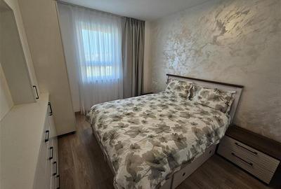 Apartament cu 3 camere decomandat, mobilat în Tractorul - 30