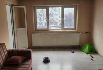 Apartament cu 3 camere decomandat în Militari - 2