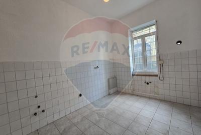 DE VANZARE Casa / Vila cu 11 camere de vanzare in zona Parcul Carol - 32