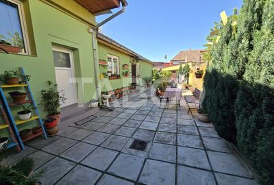 Casă individuală cu 7 camere cu Teren 432 Mp în Lupeni - 1